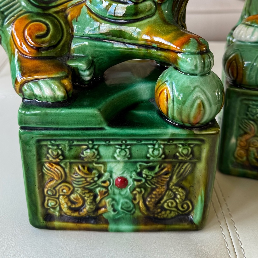 Green Ceramic Foo Dog Pair - Glazed Guardian Statues - Picture 2 of 15